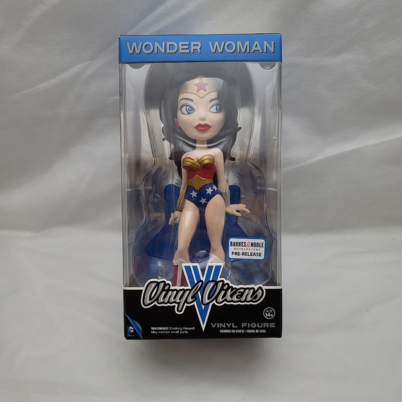Vinyl Sugar DC Comics Vinyl Vixens Wonder Woman - Picture 1 of 11